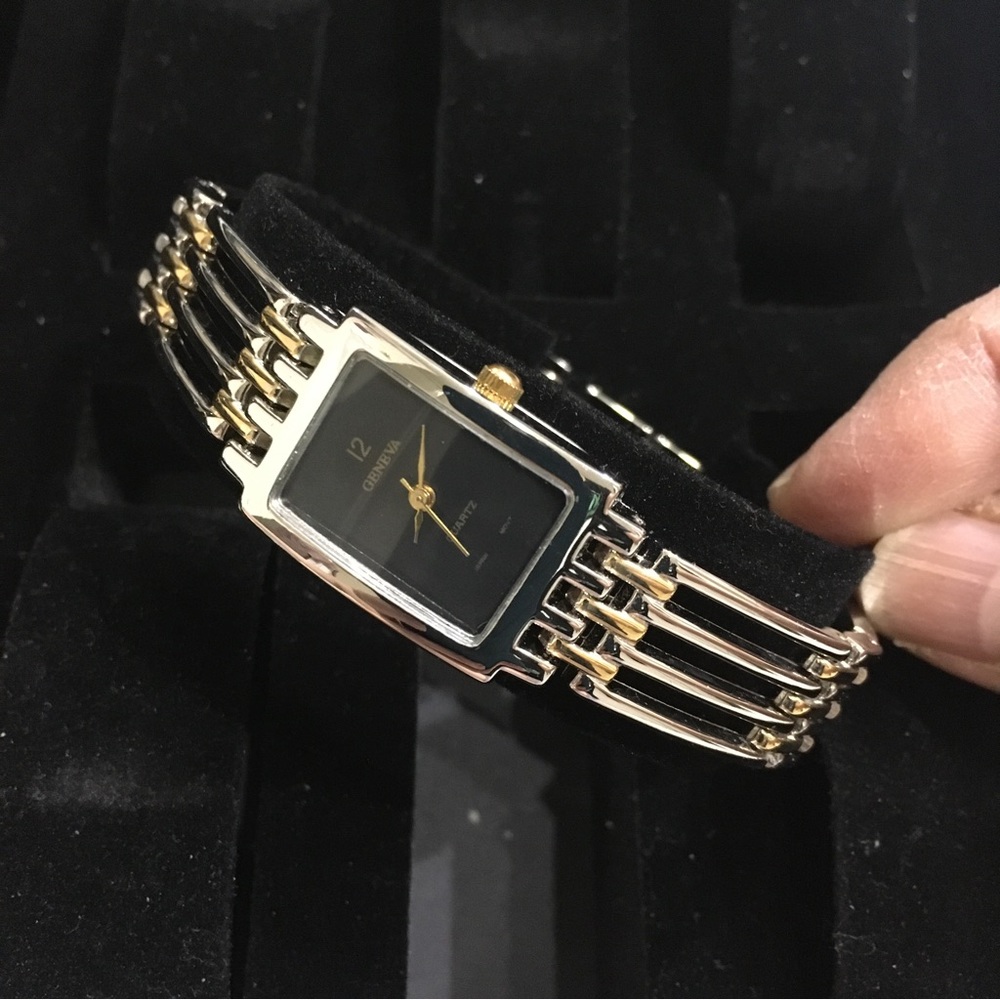 GENEVA Ladies wristwatch gold and silver tones
